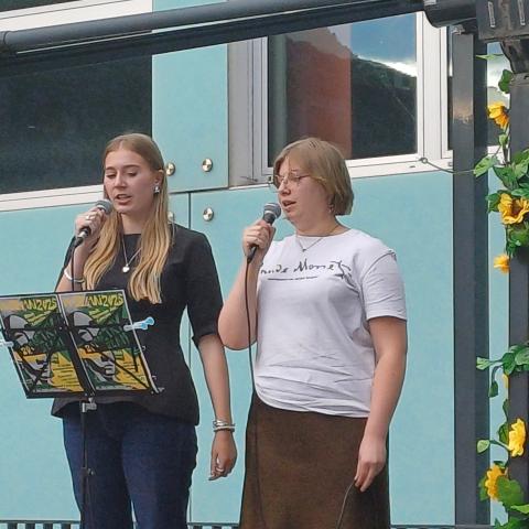 Poetry Slam 25