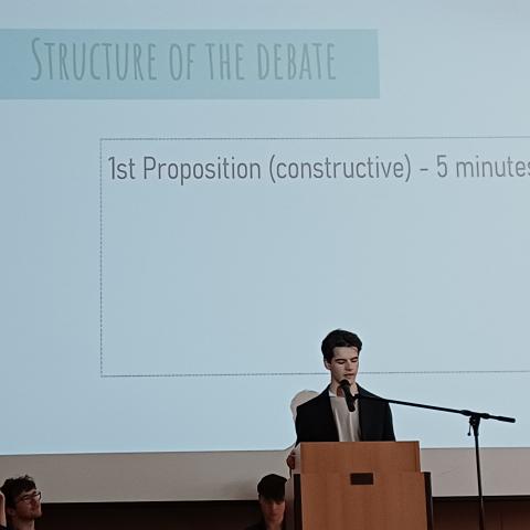 Debating day mai 26
