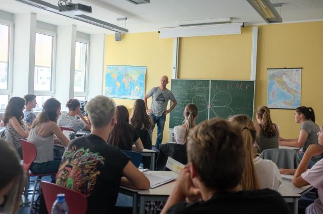 Gymnasium "Walther von der Vogelweide!